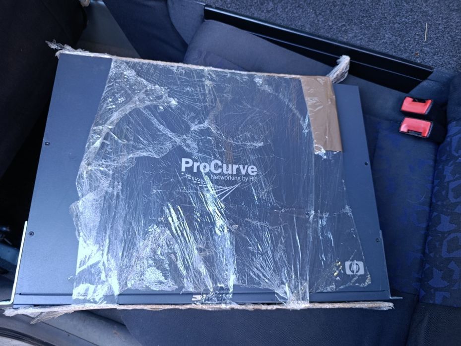 Мрежов комуттор (суич) HP ProCurve