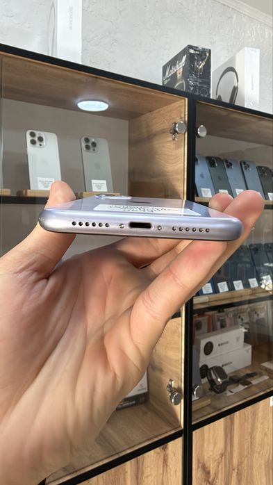 iPhone 11