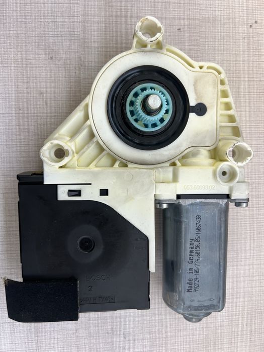 Модул за преден ляв прозорец Passat B6