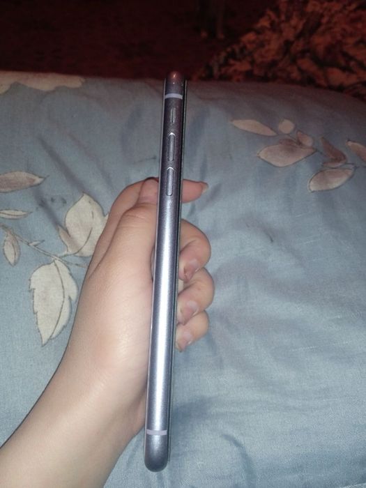 iPhone 11 б/у срочно