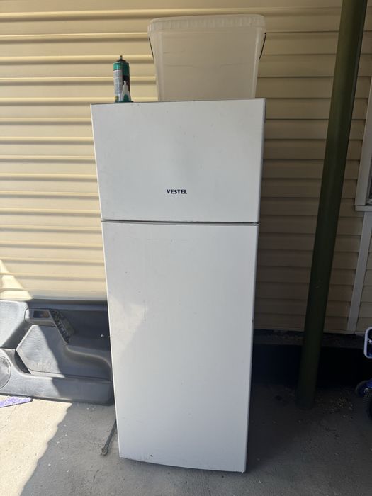 Продам холодильник