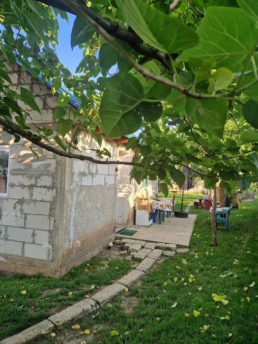 Casă de vânzare din BCA an 2013, decomandată.