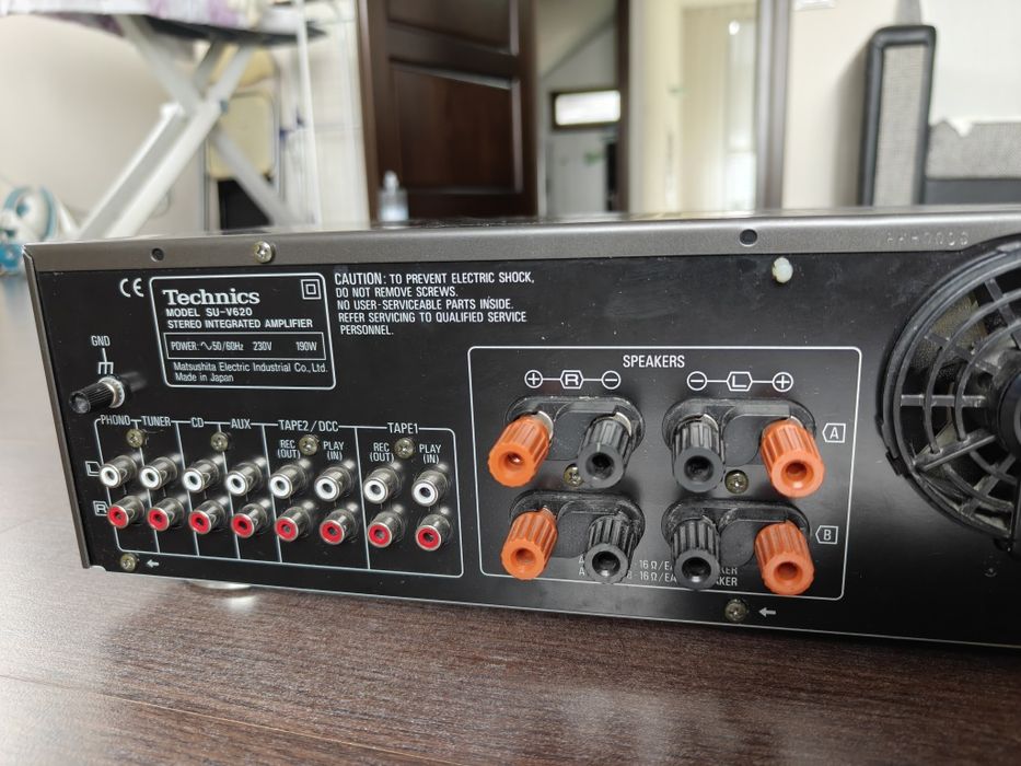 Amplificator Technics SU-V620 – 2x90W/8Ω, New Class A, Phono