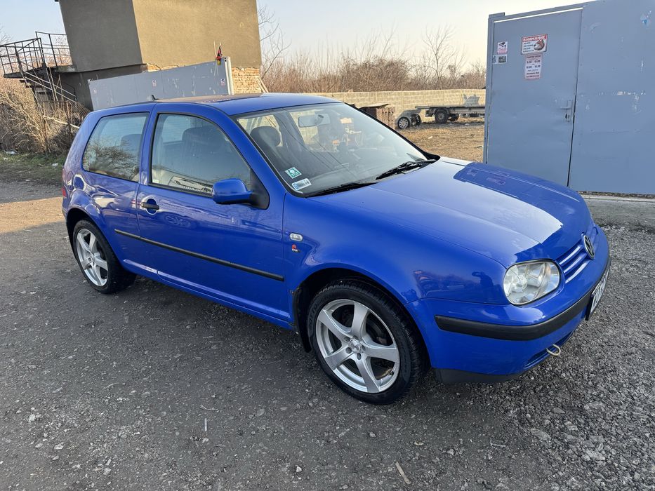 Vw golf 4 1.6 бензин само на части