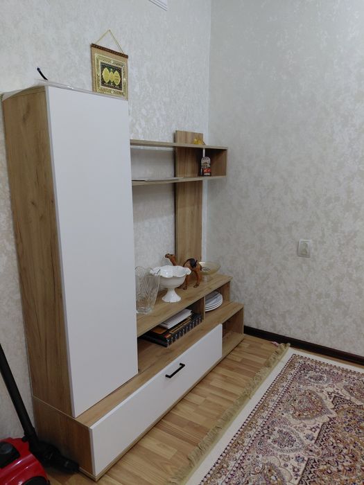 Полка телевизора в зал