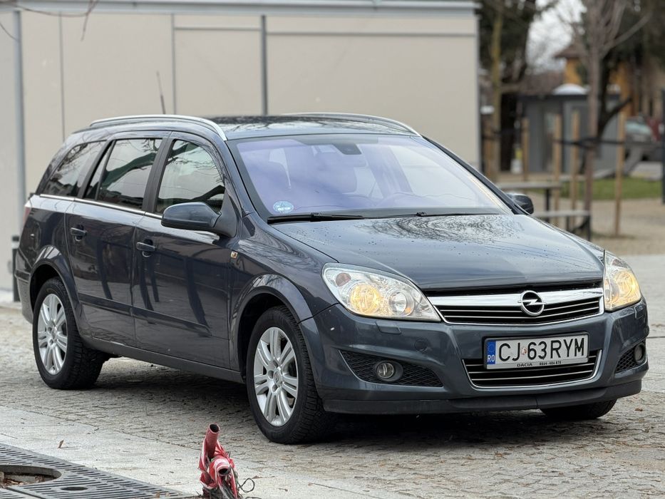 Vand opel astra H cosmo FULL 1.9 150CP 2200€