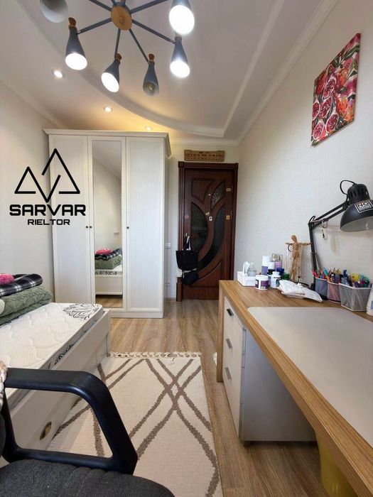 Продам  квартиру на Максима Горького бий