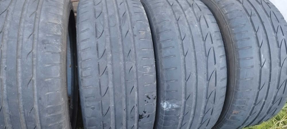 Гуми  225/45/17 bridgestone