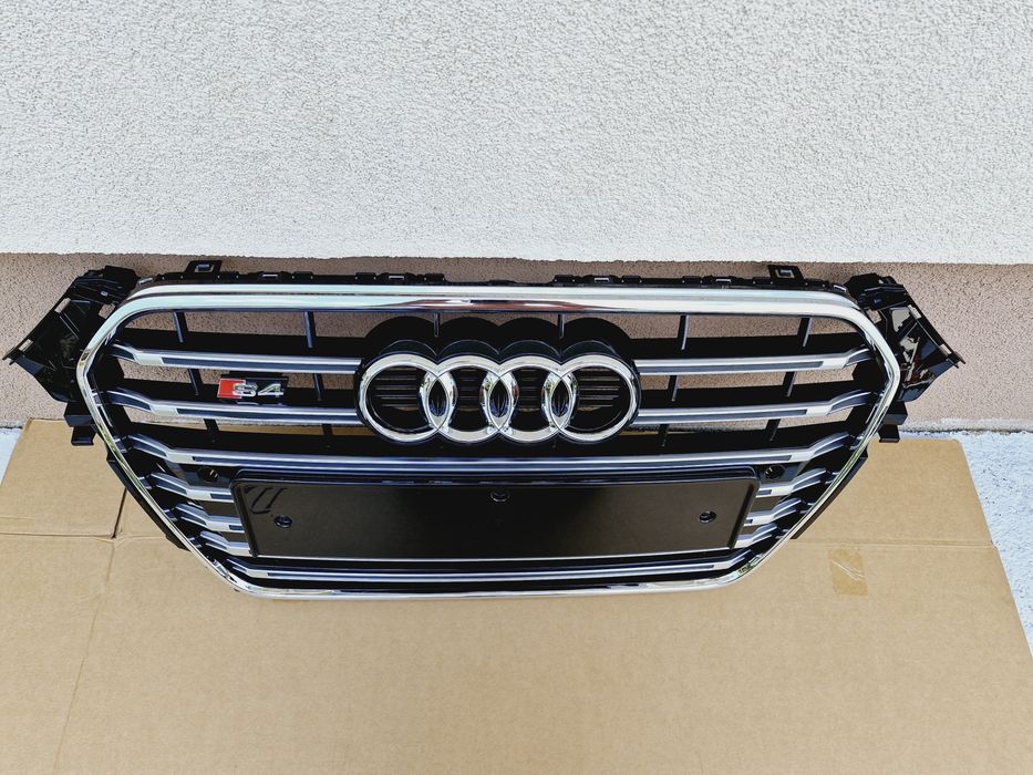 Grila centrala Audi A4 S4 B8 facelift 2012-2015