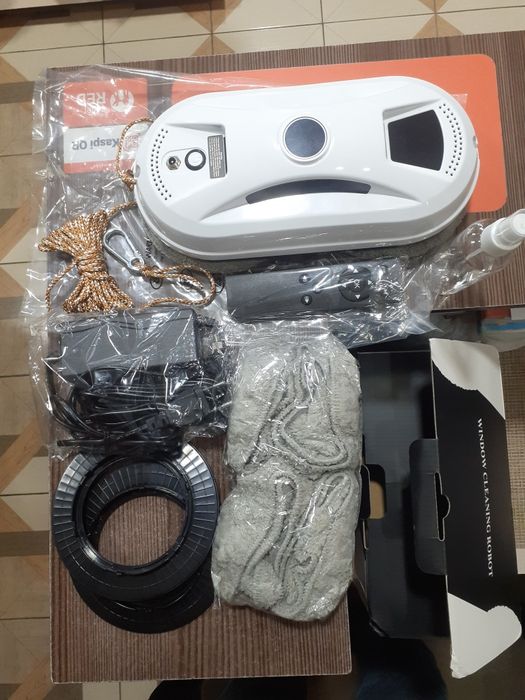 Продам Робот для мойки окон