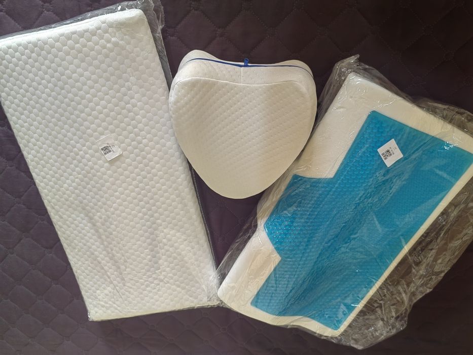 Продавам комплект ортопедични възглавници и коректор за гърба и стойка