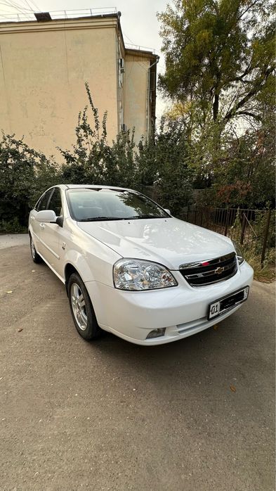 Lacetti 1.8 автомат 3 позиция, 40000 пробег