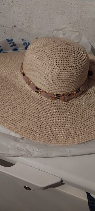 Женская шляпа...