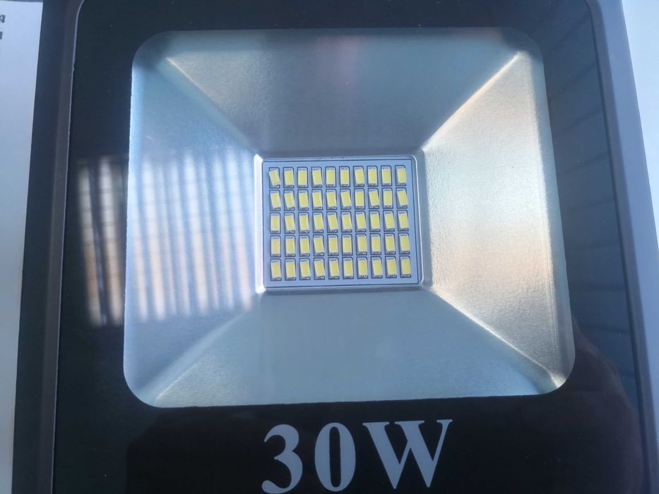 Proiector cu led smd de 30 W si 50 W