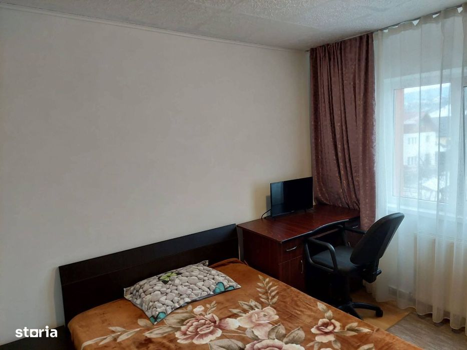 Vând apartament cu 2 camere,etaj 2