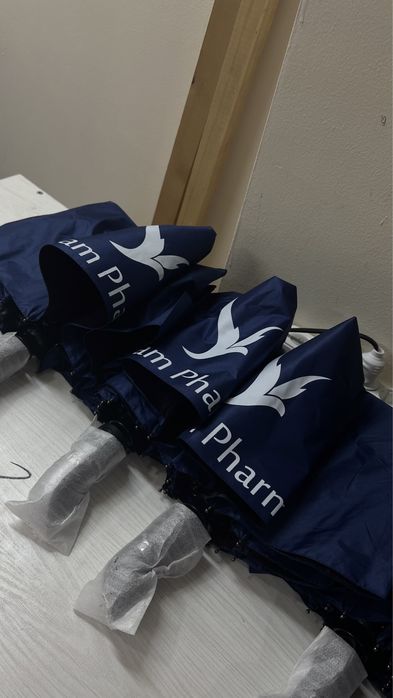 Zontikla logotip bilan zakazga qberamiza