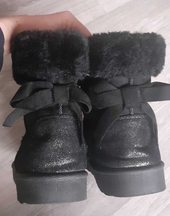 Ghete scurte din blana