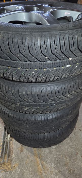 RENAUT ZOE Джанти със зимни гуми 185/65/15 6J ET38 4x100 ЦО60 ДОТ2820