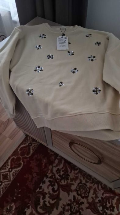 Bluza zara nouă cu eticheta 13 14 ani