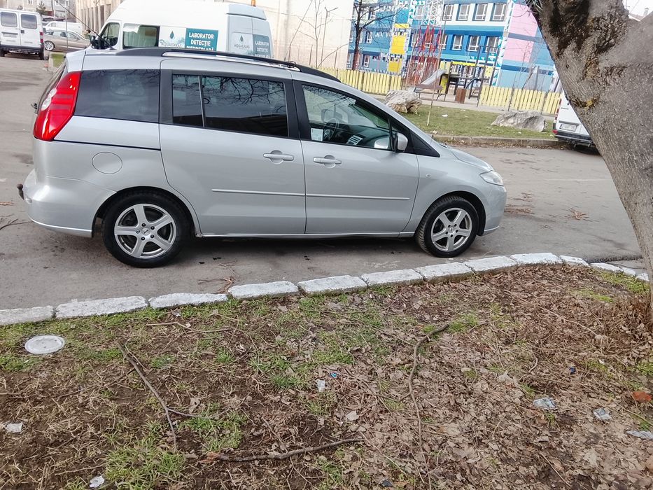 Vând mazda1,9 motorina