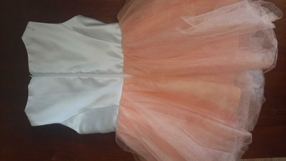 Нарядное платье для девочки 3-5 лет