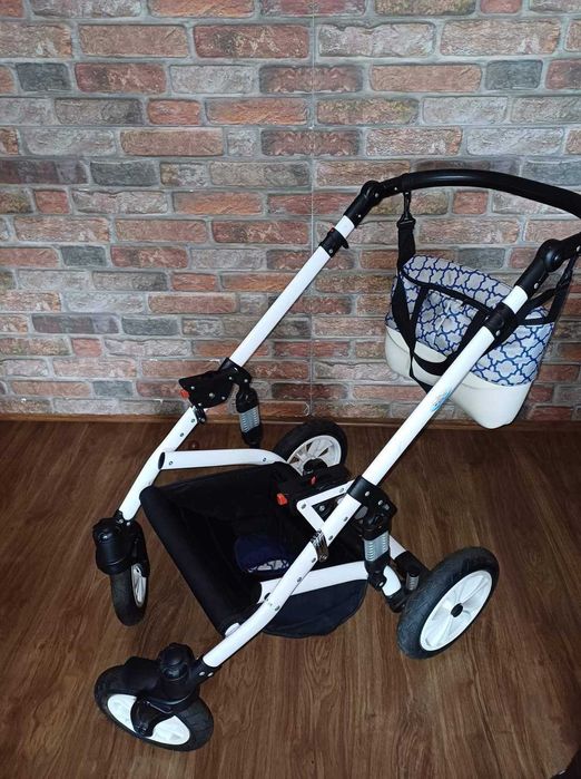 Бебешка количка 3 в 1