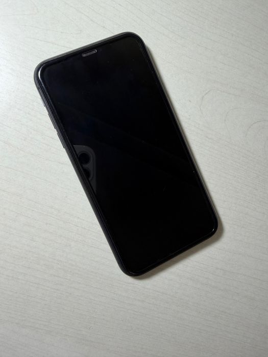 Продам айфон 11