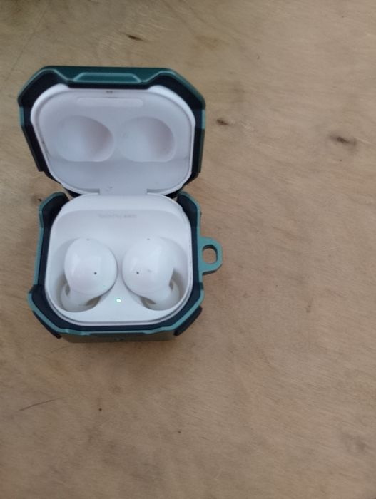 Продам наушники самсунг