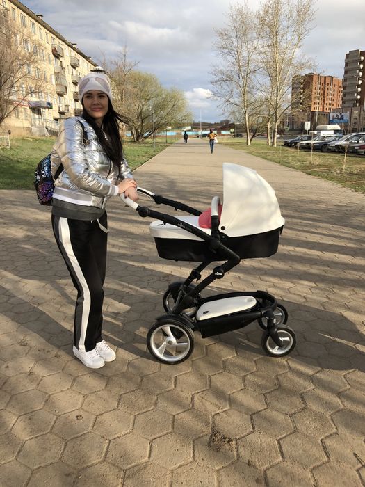 Продам коляску, прогулочная в подарок