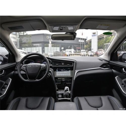 В наличии Nissan Venucia-D60EV