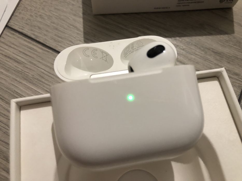 Кейс Apple AirPods 3 Оригинал