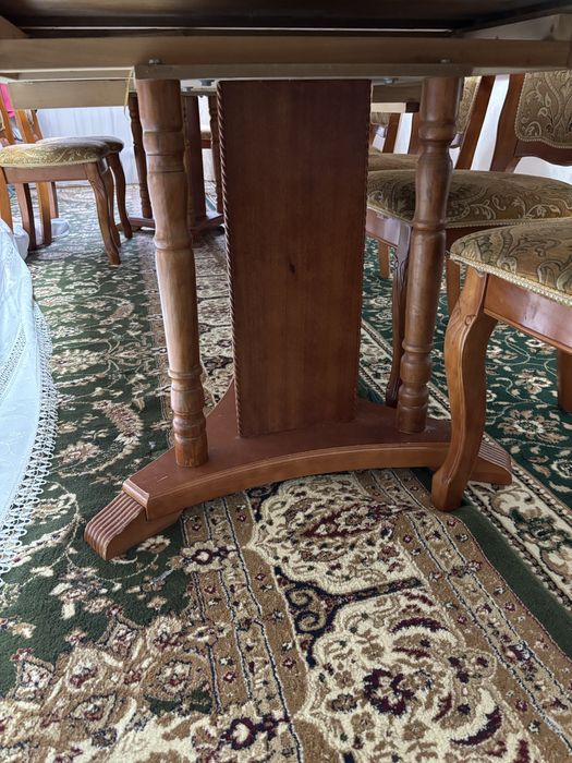 Стол дубовый роскладной