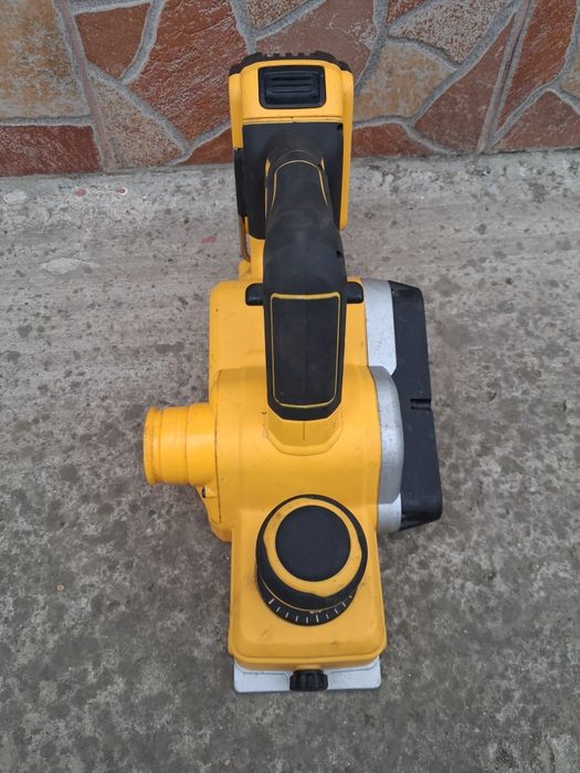 Rindea dewalt  DCP 580 .