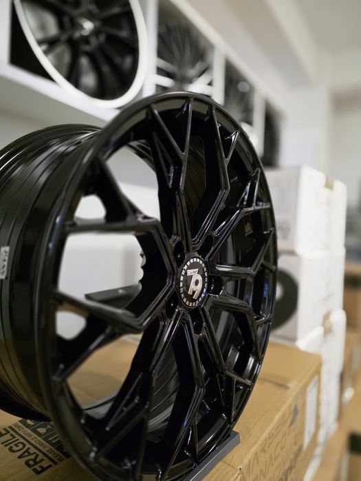 Jante noi R18 pt Audi A3 A4 A5 A6 A7 Mercedes E C CLA Volkswagen Bmw