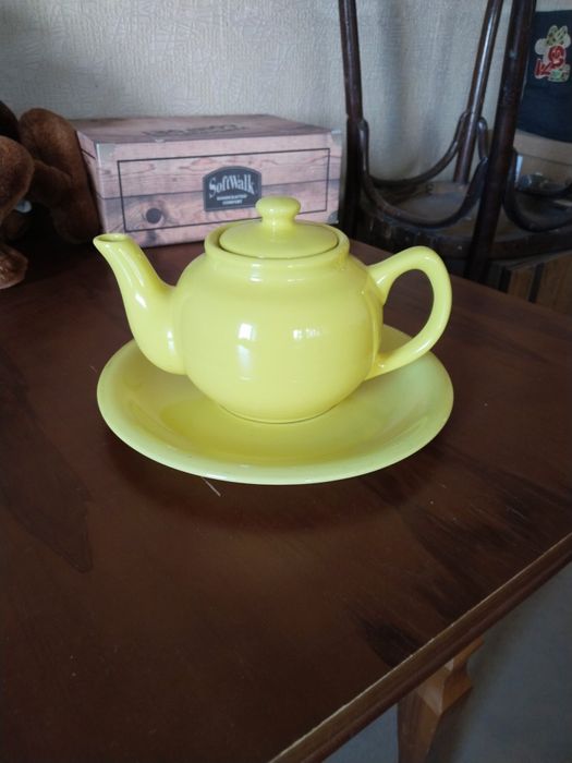 Чайник + блюдо.  Б/у