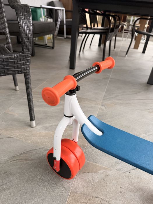 Bicicleta tricicleta pentru copii aproape noua,fara urme de uzura