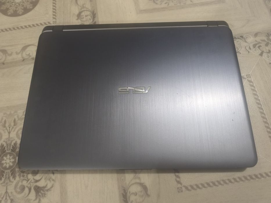 Продам рабочий ноутбук  Asus