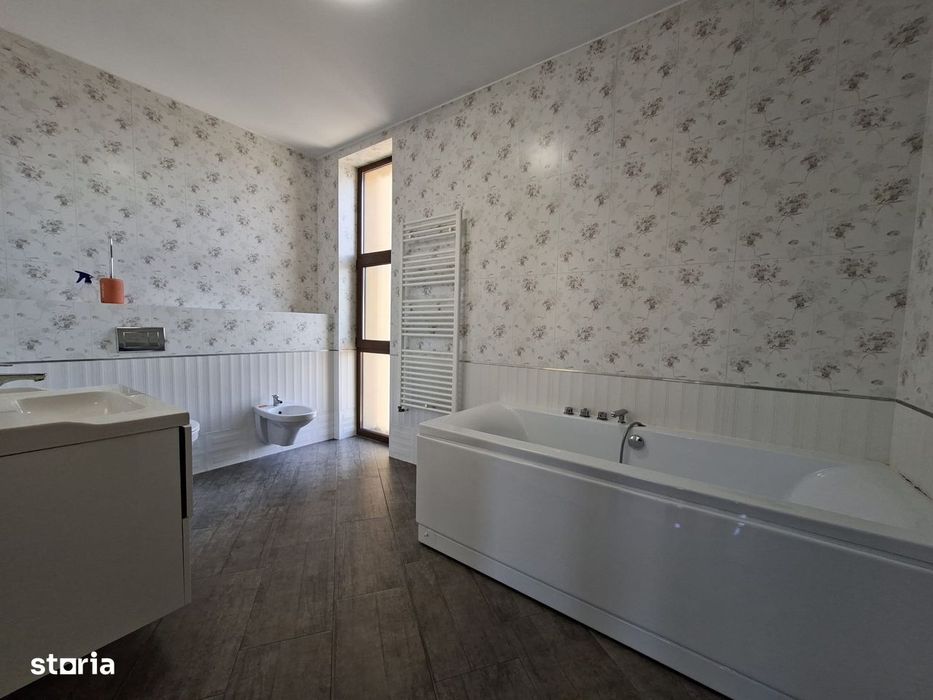 Casa/Vila De Inchiriat In Borhanci