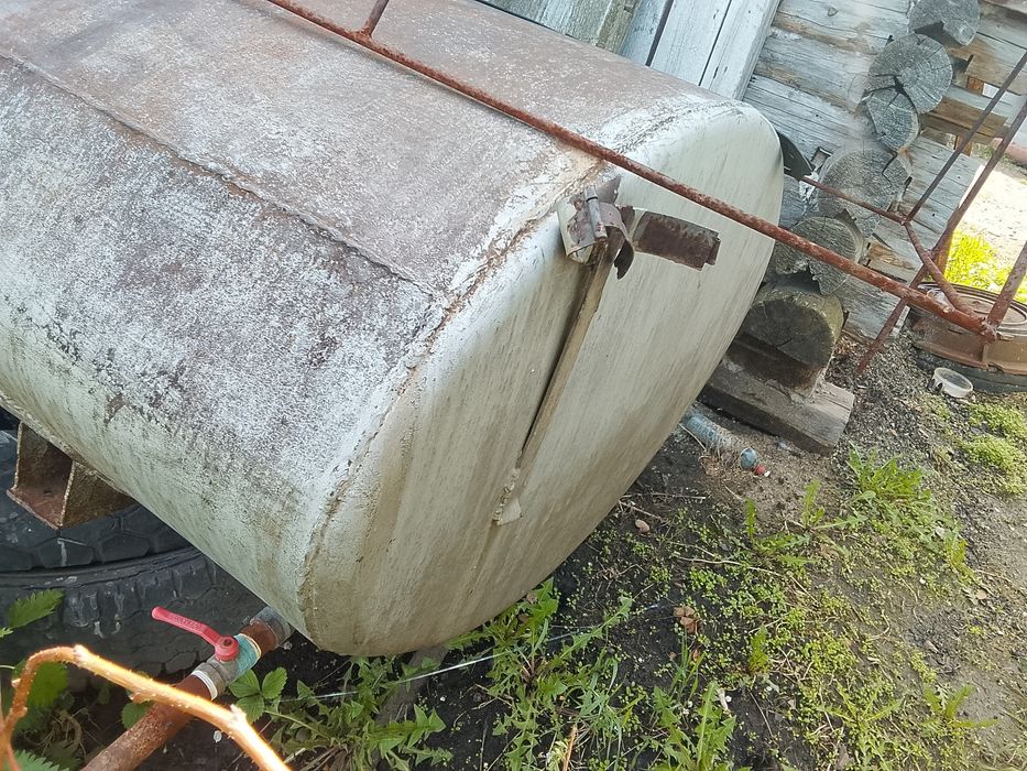 Продам металлическую цистерну/ бочку