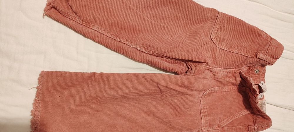 Pantaloni raiati Zara