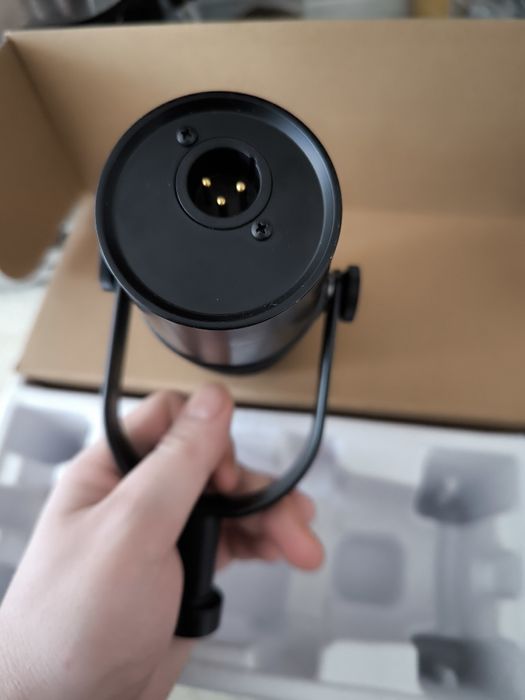 Microfon Shure MV7 XLR – Negru – Nefolosit