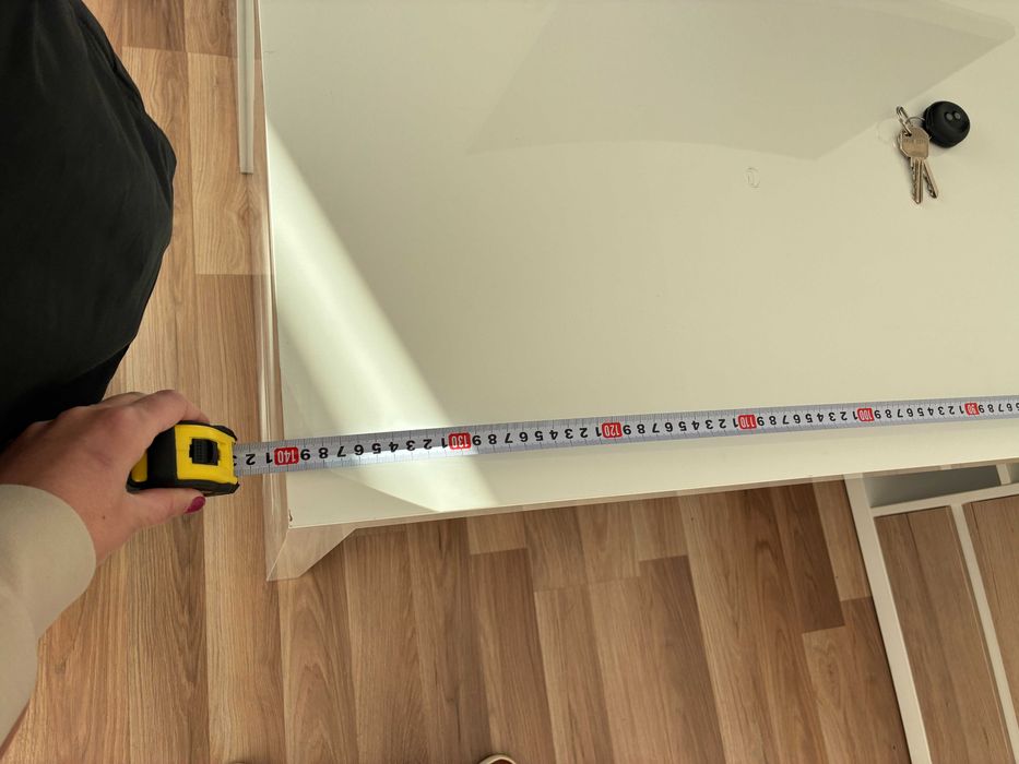 Бюро със шкафове