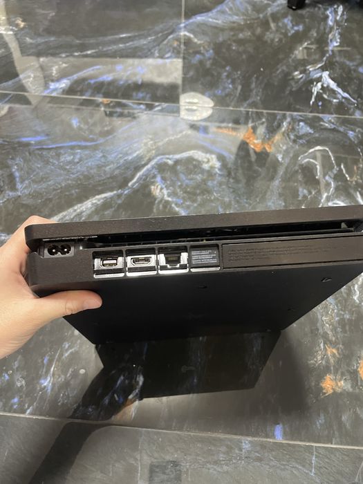 Playstation 4slim