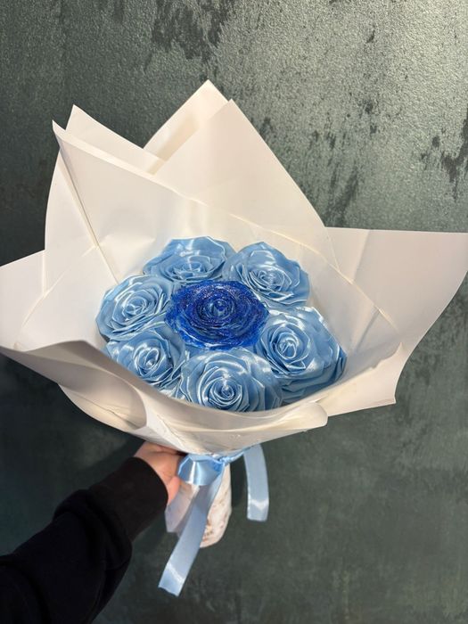 Buchet  7 trandafiri de satin