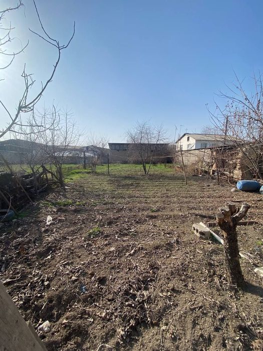 Sergeli 10.8 sotix yer sotiladi