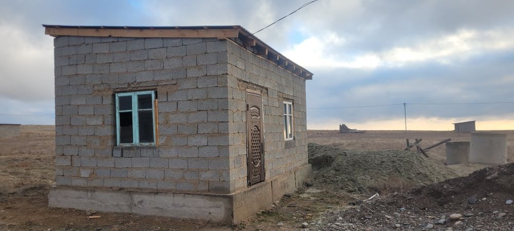 Продаётся времянка с фундаментом для большого дома