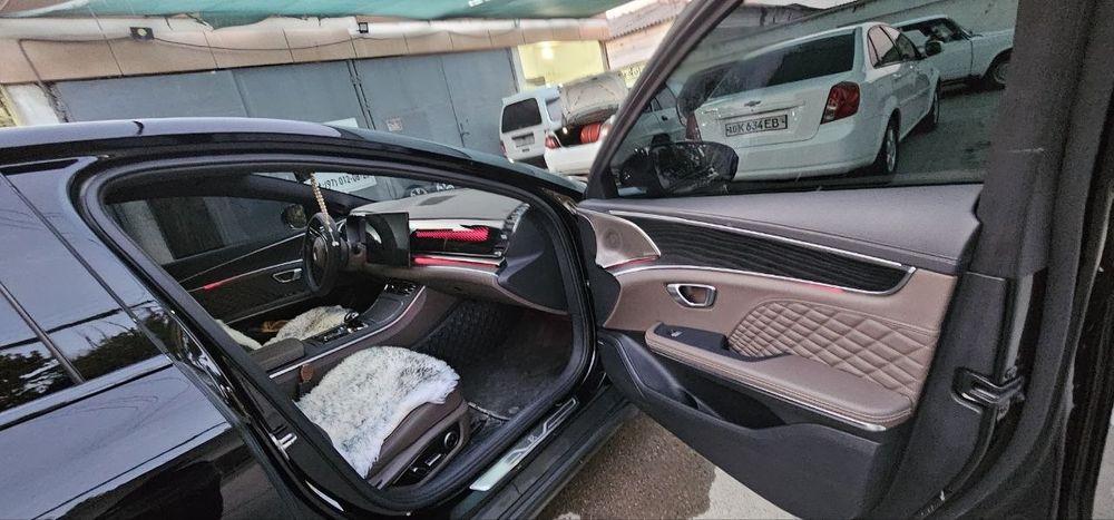 BYD Han EV (715KM Flagship)