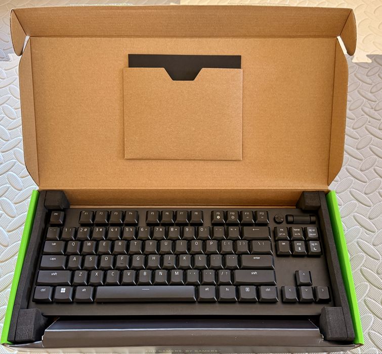 Клавиатура Razer Deathstalker v2 TKL Red Linear