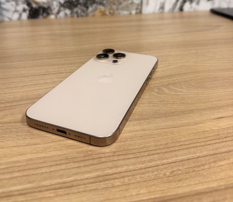 Iphone 16 Pro Max 256 Gb GOLD Baterie 100%