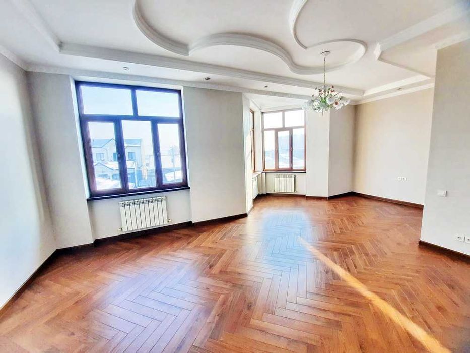 Евродом 4,1 сотка (свежий ремонт) на метро Буюк Ипак Йули